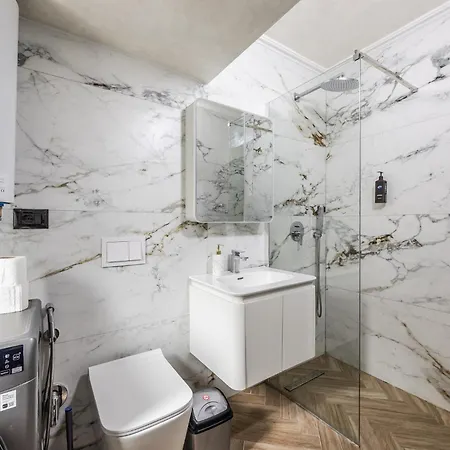 Rama Apartment *